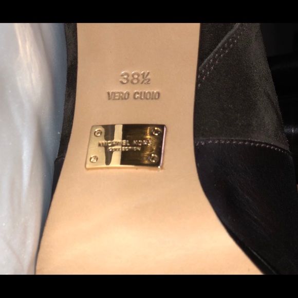 Michael Kors heeled boots - Picture 2 of 5